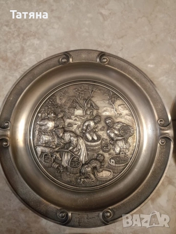 Уникални немски Декоративни чинии от калай 95% , снимка 2 - Декорация за дома - 54230654