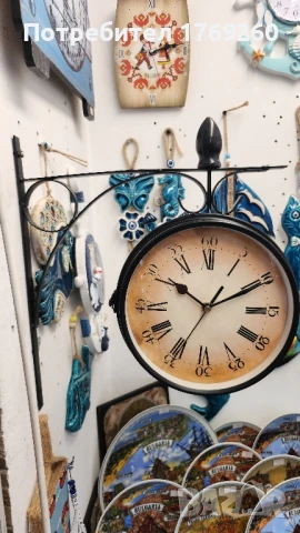 Продавам метален гаров часовник!