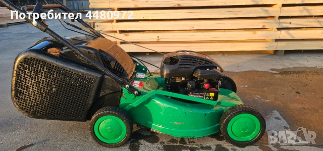 Самоходна косачка Briggs & Stratton в перфектно състояние, снимка 2 - Градинска техника - 54284125