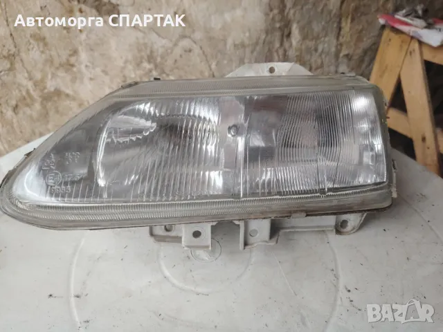 Ляв/десен фар за Renault laguna , снимка 1 - Части - 47208592