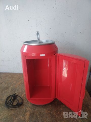 Мини хладилник във форма на кенче COCA COLA за охлаждане на храна и напитки,вода,безалкохолно Страхо, снимка 13 - Хладилни чанти - 45074932