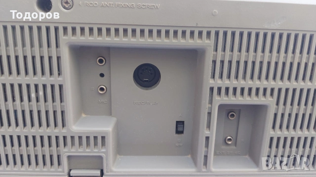 Hitachi TRK-W55E Stereo Cassette Recorder донор за части или проект, снимка 17 - Радиокасетофони, транзистори - 54245647
