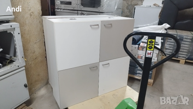 Шкаф за стена 4 врати бяло и сиво с лунички 100/100/35см, снимка 3 - Шкафове - 52979004