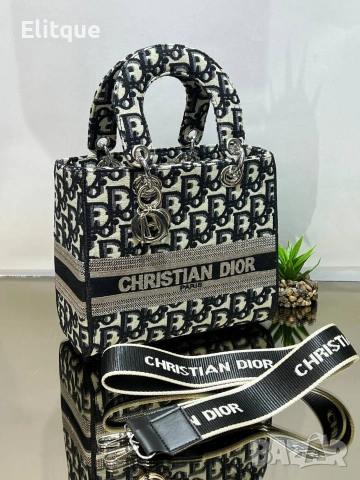 чанти Christian Dior ↕️20 cm~ ↔️25cm, снимка 2 - Чанти - 53068020