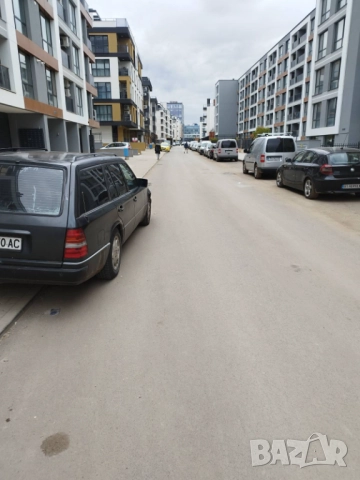 Давам гараж под наем