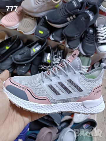 маратонки Adidas , снимка 1 - Маратонки - 45517103