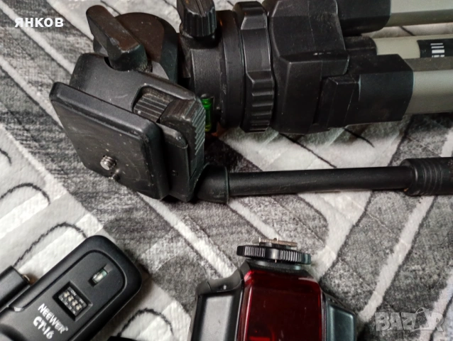 Предлагам фото камера Nikon D90 , снимка 4 - Фотоапарати - 53459056