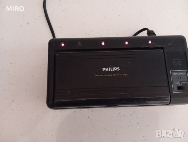 Зарядно за батерии Philips, снимка 1 - Друга електроника - 46592058