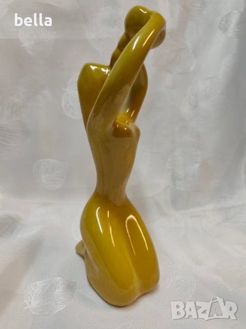 Много рядка българска порцеланова фигура!