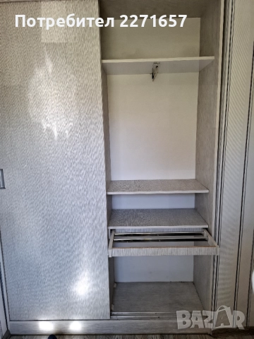 Гардероб с плъзгащи врати, снимка 2 - Гардероби - 51953434