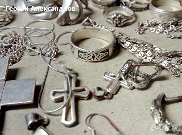 КОЛЕДНА РАЗПРОДАЖБА - Лот СРЕБЪРНИ БИЖУТА 83гр СРЕБРО 925 Пръстен Кръст Обеци Колие Гривна Медальон, снимка 14 - Бижутерийни комплекти - 51692522