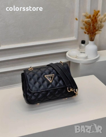Черна чанта Guess -IM 710