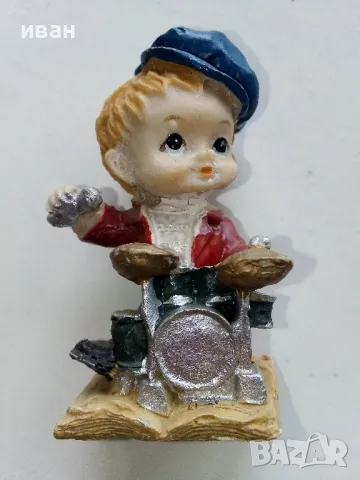 Четири малки фигурки, снимка 4 - Колекции - 49608016