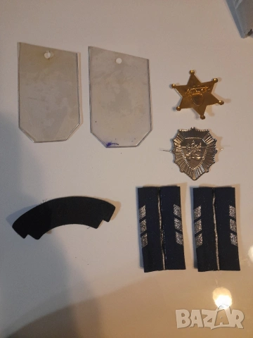 Полицейски пагони,знак,кокарда и значка