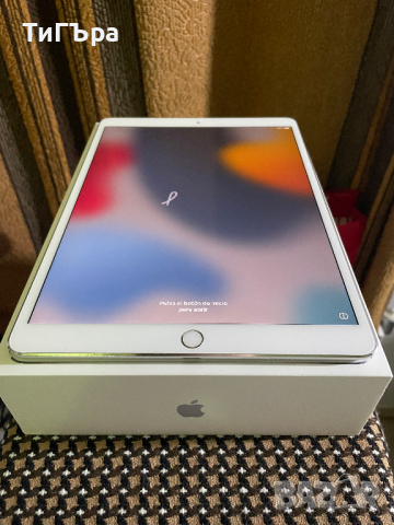 Apple iPad Pro 1st Gen. 256GB, Wi-Fi 10.5 in А1701 Silver + Кутия, снимка 5 - Таблети - 44940452