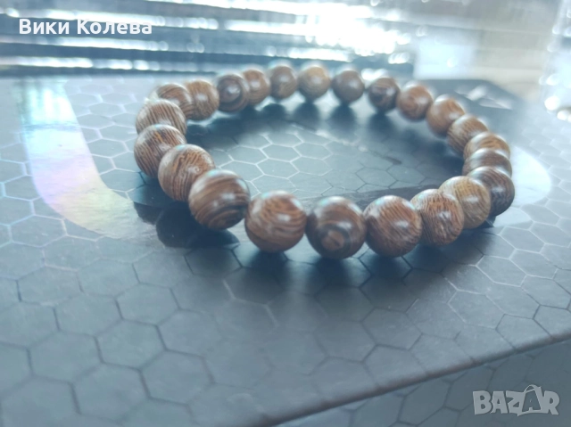 Гривна от eстествено  дърво