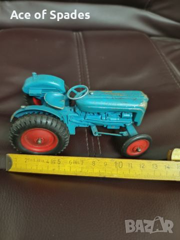 Стара Метална Играчка Трактор, снимка 2 - Колекции - 45902008