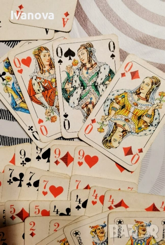Ретро карти за белот, пасианс, сантасе и др, снимка 4 - Карти за игра - 53511686
