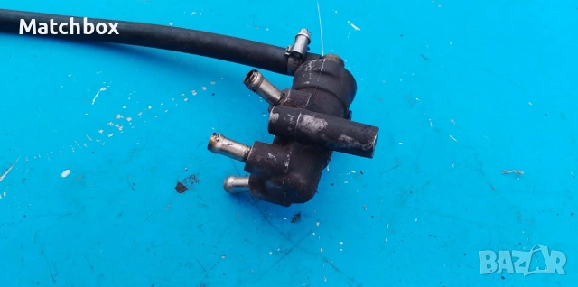Термостат гориво Мерцедес 124 250/300 дизел, снимка 2 - Части - 45876603