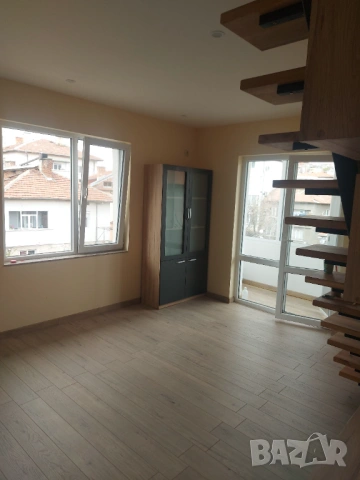 Обзаведен 4-стаен апартамент в предпочитан район, снимка 10 - Апартаменти - 53990218