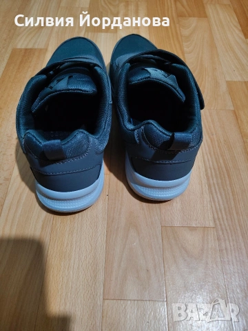 Продавам чисто нови маратонки , снимка 3 - Маратонки - 53259823