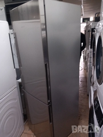 Иноксов комбиниран хладилник с фризер Сименс Siemens А++ с две години гаранция!, снимка 4 - Хладилници - 53992030