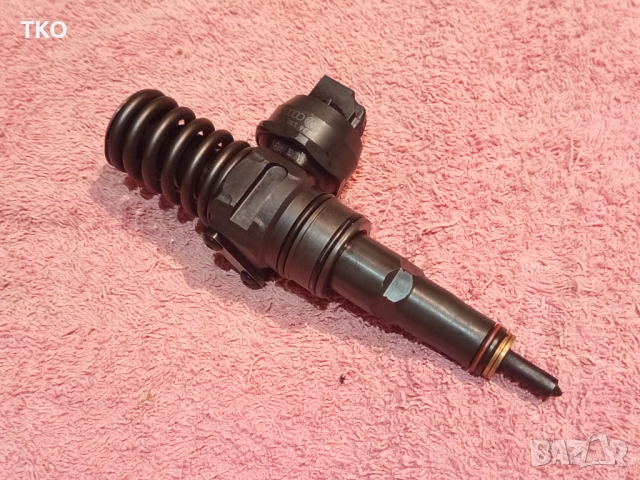 Помпа дюза Bosch за VW AUDI Skoda Seat - 1.9TDI, снимка 2 - Части - 52929729