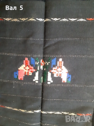 Автентична тъкана вълнена престилка , носия, снимка 4 - Антикварни и старинни предмети - 53876217
