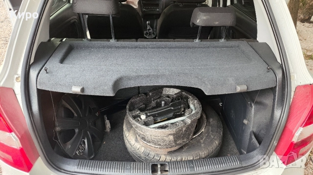 Skoda Fabia 1.6 TDi НА ЧАСТИ, снимка 11 - Автомобили и джипове - 52489345