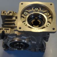 Редуктор червячен VARVEL FRT-G40 worm gear reducer 1:20, снимка 8 - Резервни части за машини - 45337567