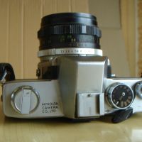 MINOLTA srT-101 - РЪЧНО ФОКУСЕН АПАРАТ, снимка 5 - Фотоапарати - 45254776