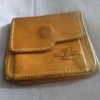 Малко портфейлче за пари и стотинки естествена кожа 95х85мм, снимка 1 - Портфейли, портмонета - 44943567
