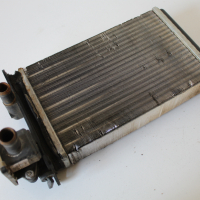 Вътрешен радиатор парно Фолксваген поло мк2 1.3 91г Volkswagen polo mk2 1.3 1991, снимка 1 - Части - 44952535