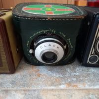Четири стари фотоапарата, снимка 4 - Антикварни и старинни предмети - 45180900
