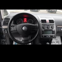 VW Touran , снимка 1 - Автомобили и джипове - 45524393