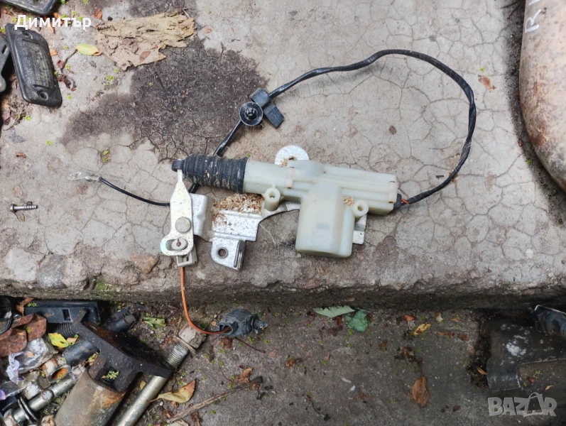 Моторче Отваряне Заден Капак За Форд Пума 1999г / Ford Puma 1999y, снимка 1