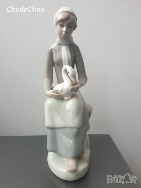 КАСАДЕС испанска порцеланова фигура жена с гъска/Lladro CASADES статуетка 23см, снимка 1