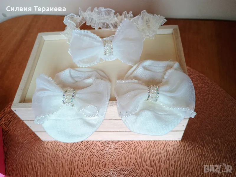 Комплект нови чорапки и лента за глава за новородено бебе момиче , снимка 1
