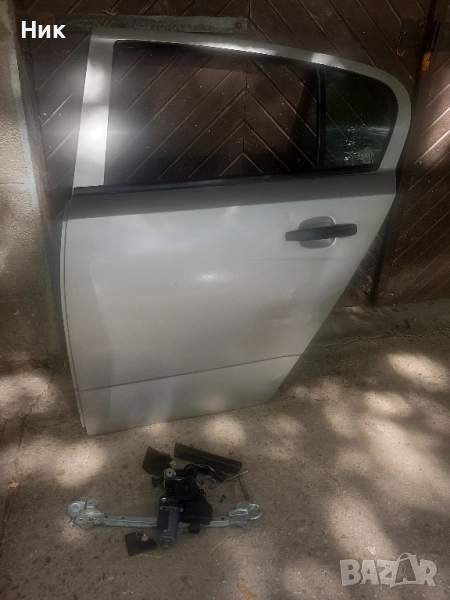 Врата опел астра H хечбек, снимка 1
