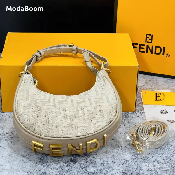 Fendi дамски чанти Различни цветове , снимка 1