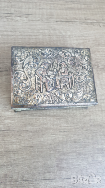 Стара метална кутия за бижута, снимка 1