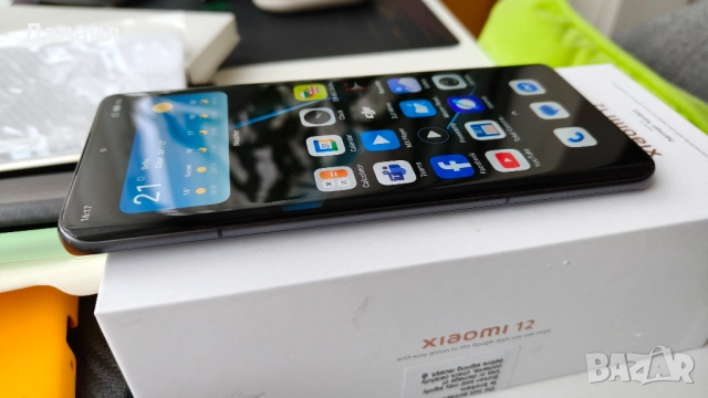 Телефон Xiaomi 12, 8GB/256GB Gray - отличен, снимка 4 - Xiaomi - 51921853