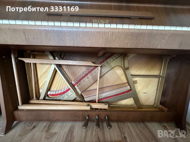 Продавам чешко пиано Petrof, снимка 3 - Пиана - 45792949