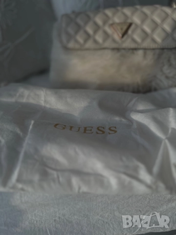 Оригинална чанта Guess, снимка 3 - Чанти - 52171566