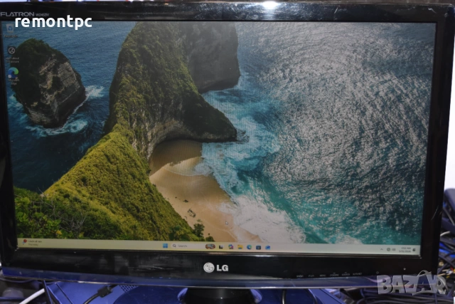 24 Инчов  Widescreen LCD Monitor LG Flatron w2453V Full HD