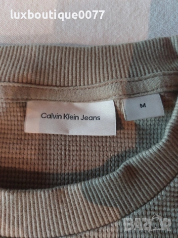 Чисто нов без етикет мъжки пуловер Calvin Klein Jeans , снимка 3 - Пуловери - 51636907