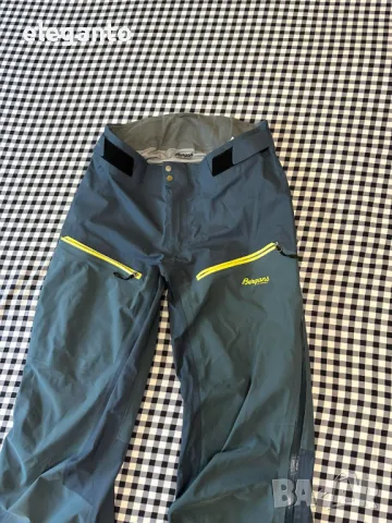 Мъжки хардшел панталон Bergans Senja 3L Pants Orion Blue 2023 размер С, снимка 4 - Спортни дрехи, екипи - 46916328