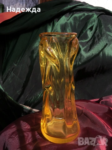 Ваза от духано стъкло