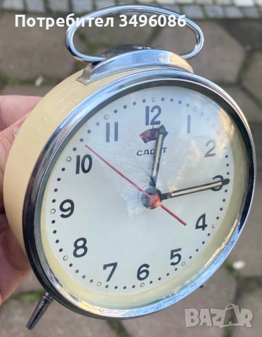 Стар китайски механичен будилник