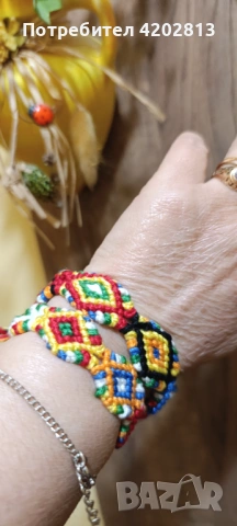 Ръчна изработка . Техника Макраме . Памучни конци. Гривни , снимка 6 - Гривни - 53761576